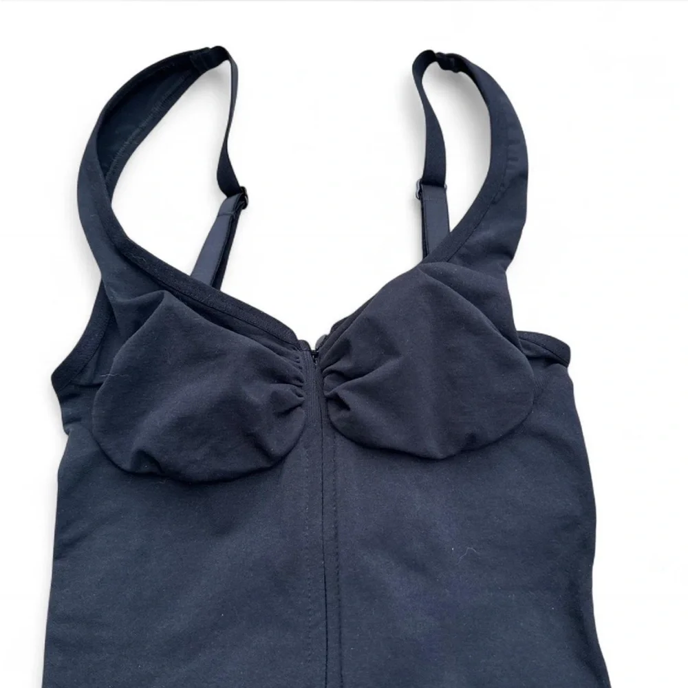 SKIMS *NWOB Seamless Sculpt Zip Front Bodysuit | Onyx - Picture 5 of 10